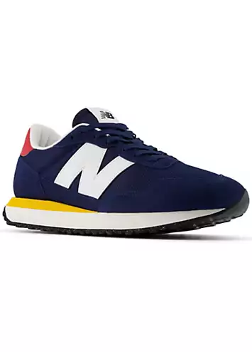 New Balance ’Classic Retro’ Trainers