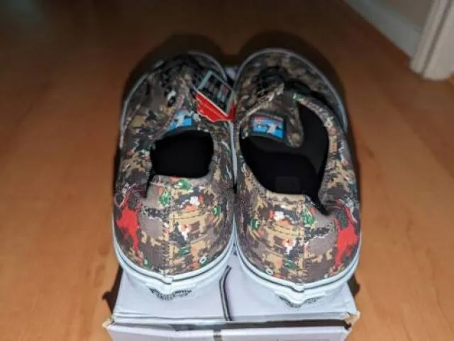 NEW Nintendo x Vans Authentic Duck Hunt NES Retro Classi...