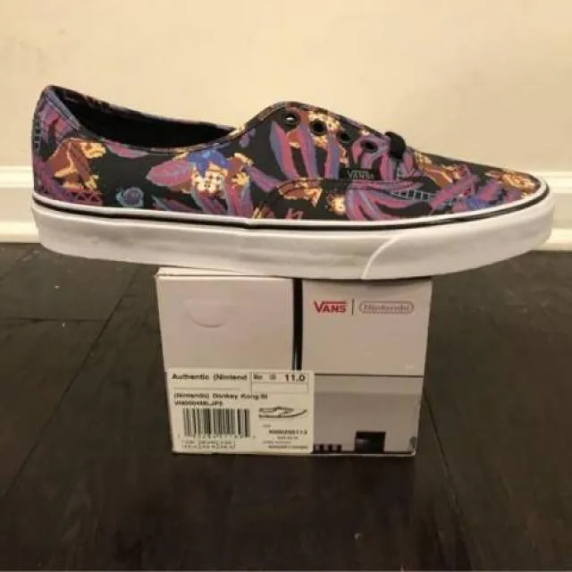 Vans X Nintendo Authentic Donkey Kong size 11